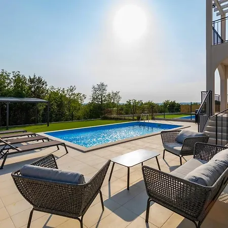 Villas * Diminići