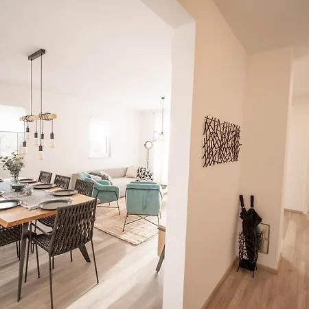 Villa Villas *