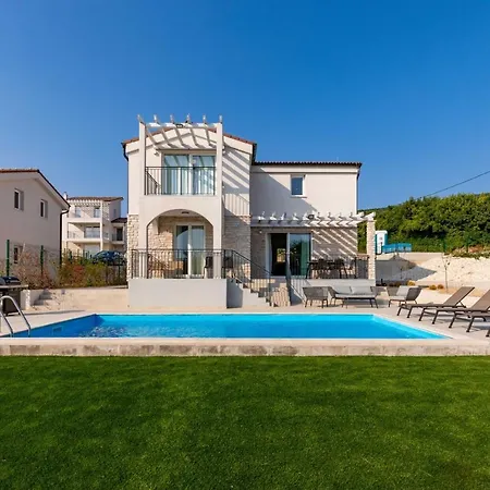 Villas *