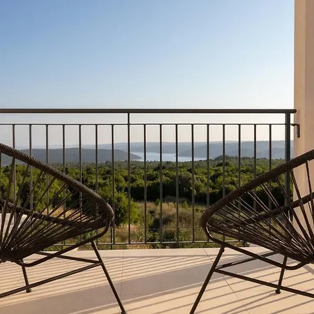 Villas Villa *